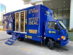 Empresa lanza oficina móvil para atención al cliente  