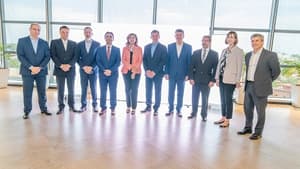 Banco celebra aniversario como número uno en créditos con fondos de AFD