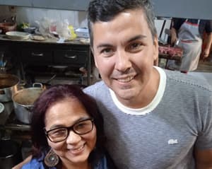 Santi Peña se cuelga de la popularidad de Ña Ñeca 