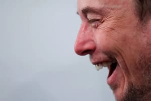 Elon Musk alerta sobre riesgos de la inteligencia artificial para la humanidad