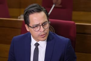 Fiscalía pide desestimar denuncia contra Federico Mora
