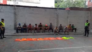 23 cuidacoches demorados por extorsión en el Defensores