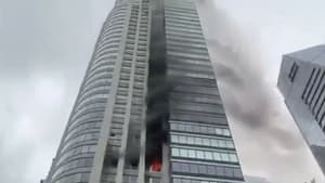Argentina: Evacuan 100 personas por incendio en torre de Puerto Madero