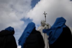 Papa Francisco pasa noche “tranquila” tras 23 días hospitalizado