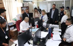 Fiscalía imputa a 63 personas por trama de la mafia de pagarés