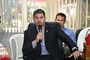 Diputados aprueban intervención a la gestión de Nenecho