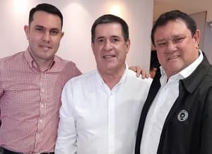 Denuncian a intendente Rivas por auto-adjudicación millonaria