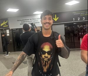 Fabricio Domínguez arribó al país para sumarse a Cerro Porteño