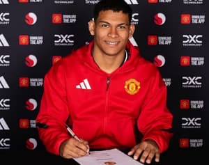 Diego León ya es jugador del Manchester United