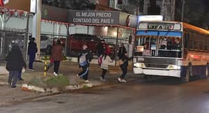 Gobierno promete pagar deuda a transportistas esta semana