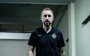 Olimpia destituye a Carlos Aitor García