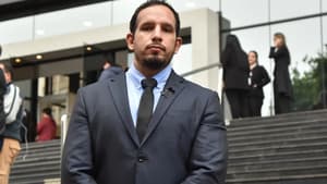 Jura nuevo diputado y avanza debate sobre datos personales