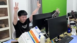 Jóvenes en China pagan por ir a oficinas ficticias