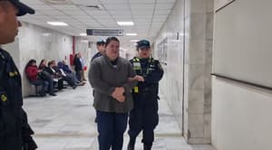 Luego de chicanear por dos años, intendenta de Valenzuela acude a su audiencia