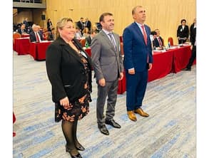 Cartistas premian a Zenaida con cargo en Parlasur pese a denuncias de peaje salarial