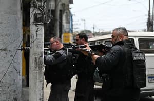 Megaoperativo contra el Comando Vermelho en Río de Janeiro dejó más de 20 muertos —entre ellos dos policías— y 50 detenidos