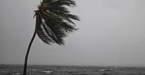Huracán Melissa avanza por el Caribe con vientos de 260 km/h y deja víctimas en República Dominicana y Haití