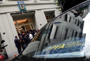 Operativos simultáneos en la AFA y en clubes argentinos por la causa Sur Finanzas, vinculada a un presunto esquema de lavado de dinero