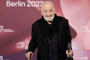 Béla Tarr fallece a los 70 y deja su cine en blanco y negro