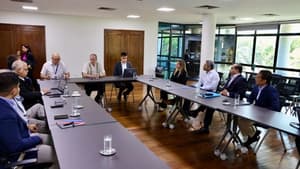 MEF propone pagar USD 150 millones a farmacéuticas hasta marzo