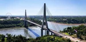 Ya pueden cruzar buses de turismo por el Puente de la Integración