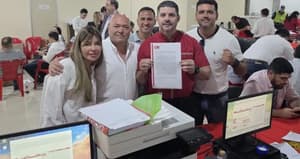Nenecho oficializa precandidatura a concejal