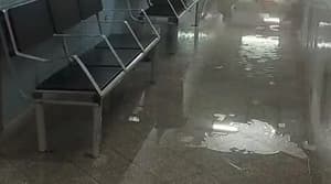 Explosión de caño inundó sector del Hospital Central del IPS