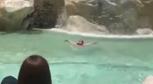 Turista paraguaya ingresó a la Fontana di Trevi y generó polémica