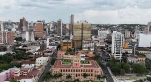 Meteorología prevé frío y lluvias este domingo