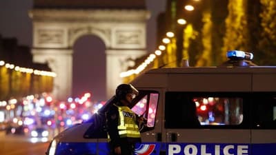 Un policía muerto y otros dos heridos tras tiroteo en París