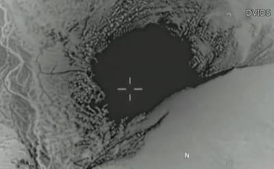 Momento del impacto de la super bomba de EEUU