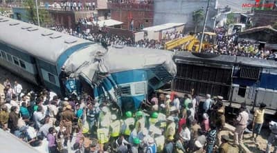Tragedia en India: Choque de trenes deja decenas de muertos