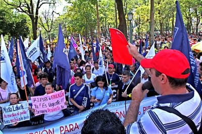 “Maestros deben ser  evaluados en sus desempeños”
