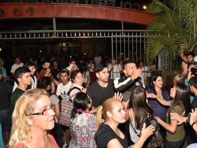 Sigue tensión en Colegio Fernando de la Mora