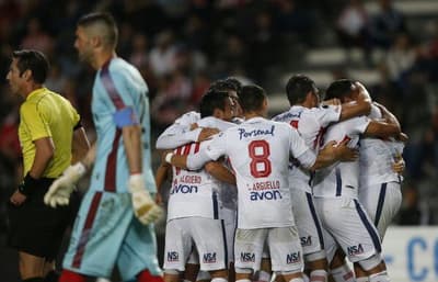 Nacional se ubica en cuartos