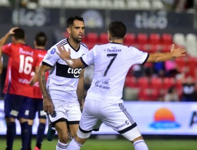 El Decano triunfa y se acerca a la punta