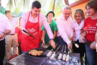 Funcionarios abandonan sus puestos para recibir a Peña