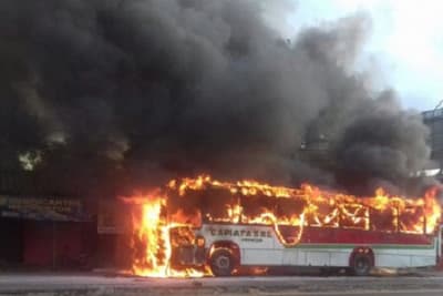 Ómnibus se incendia en Capiatá