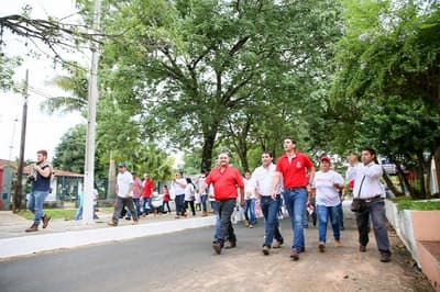Pobladores de Santaní gritaron “mbatara” a Santiago Peña
