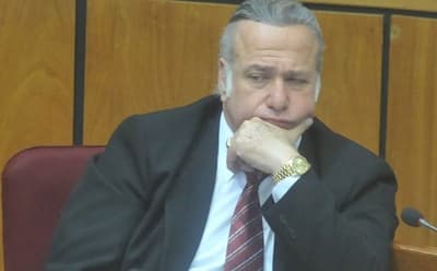 Marito votará por destitución de González Daher