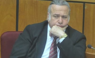 Juntan firmas para expulsar a González Daher de la ANR