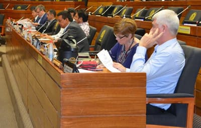 Convocan a sesión extraordinaria para tratar desafuero de Portillo