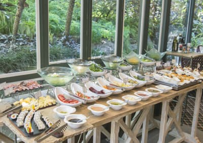 El Villa Morra Suites ofrece grill los domingos