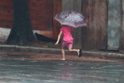 Meteorología emite alerta de tormentas para seis departamentos