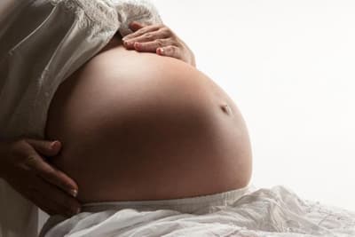 Imputado por golpear a su pareja hasta provocarle aborto