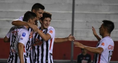 Libertad remontó en su casa