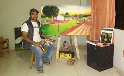 Albañil y artista: Sueña con ser reconocido gracias a su talento