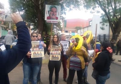 Comerciantes se manifiestan contra estacionamiento tarifado en San Lorenzo
