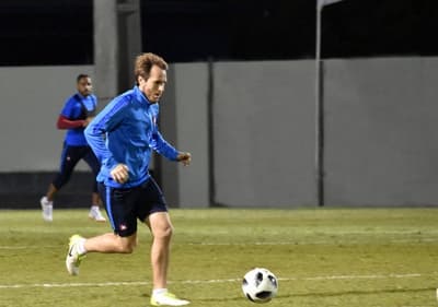 Cerro se presenta ante su público en la Noche Azulgrana