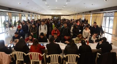 Cientos de personas llegan a la Expo en busca de trabajo